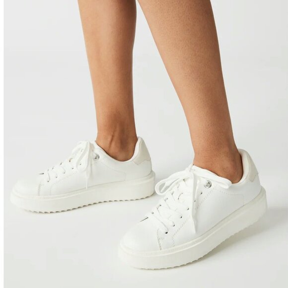 Steve Madden Catcher White Women's Size 11 - Picture 2 of 4